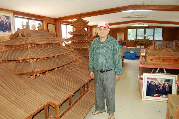 邱和順木雕標題圖片