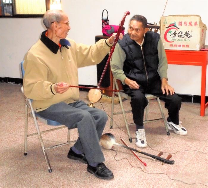 彭添全挨二胡標題圖片