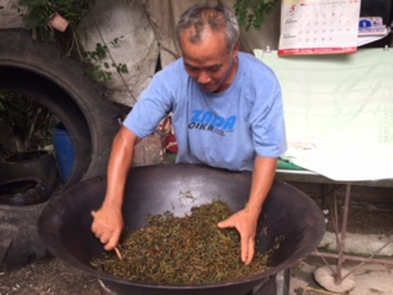 徐馨宇炒茶標題圖片
