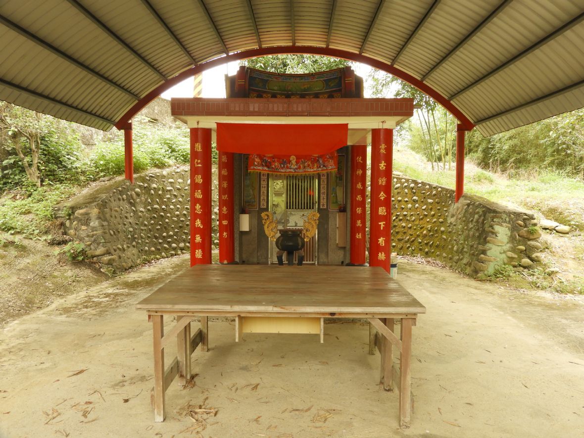 新峰里14鄰向天坡福德祠