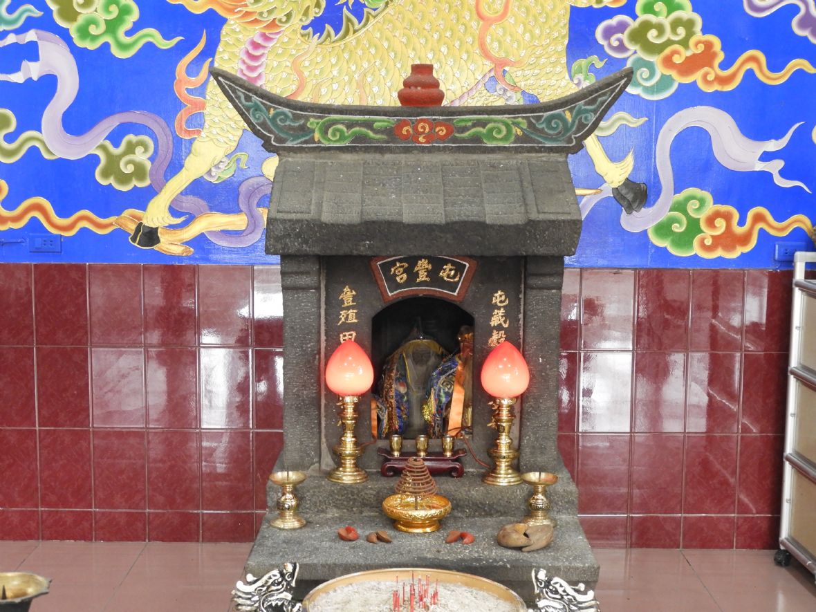 月眉里上石屯屯豐宮的正殿