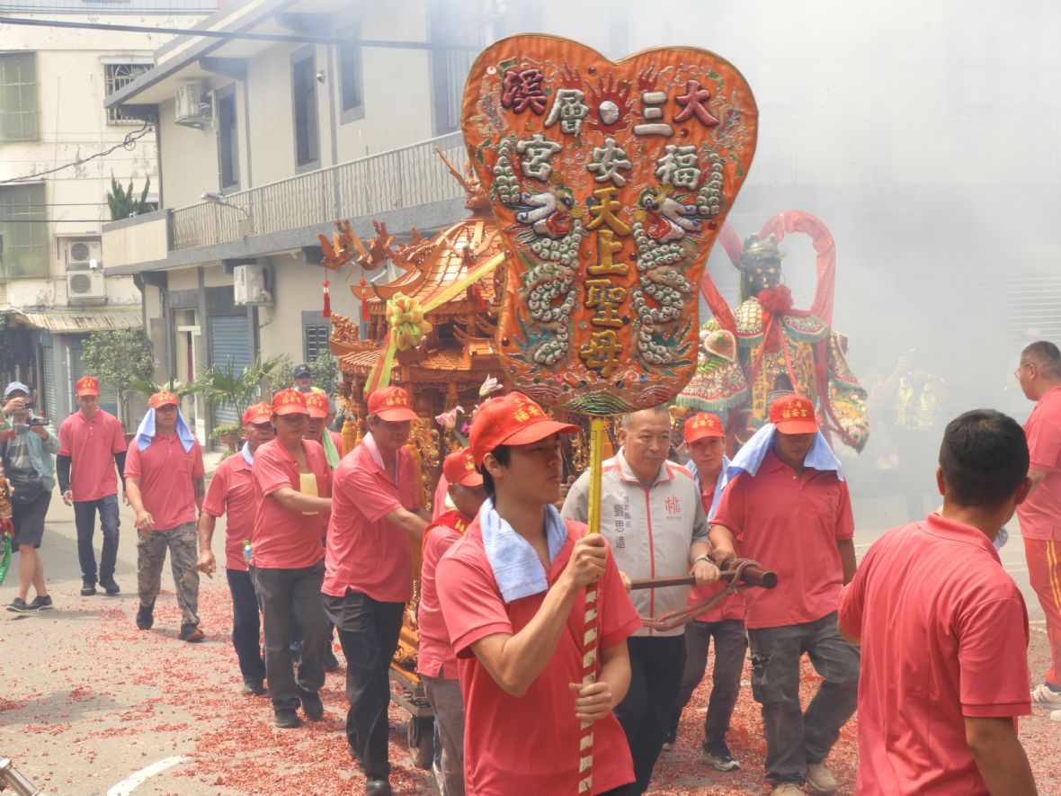 三層老媽祖繞境