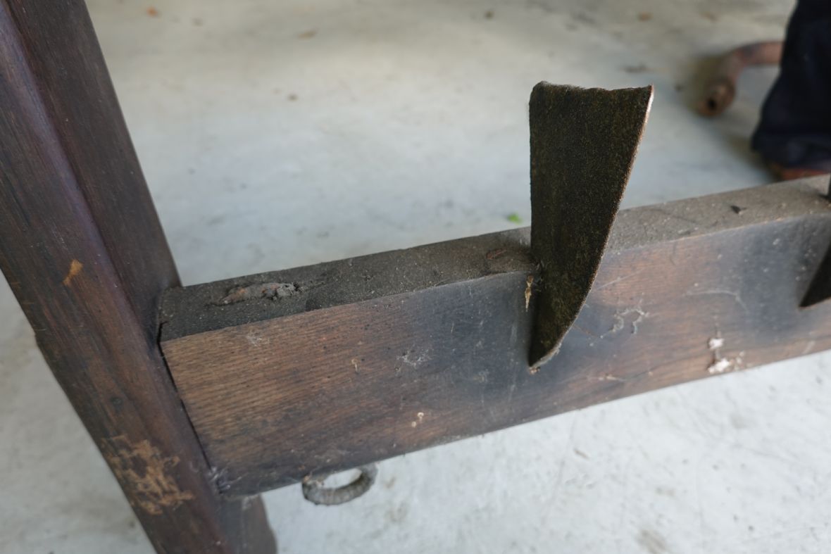 木架（踏板）崁入鐵製割刀（劉金濤提供，林美辰攝，2022）