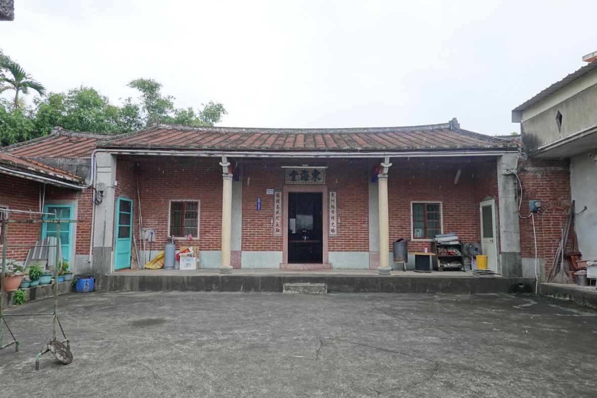 東海里東海堂徐屋正廳外觀（林美辰攝，2022）