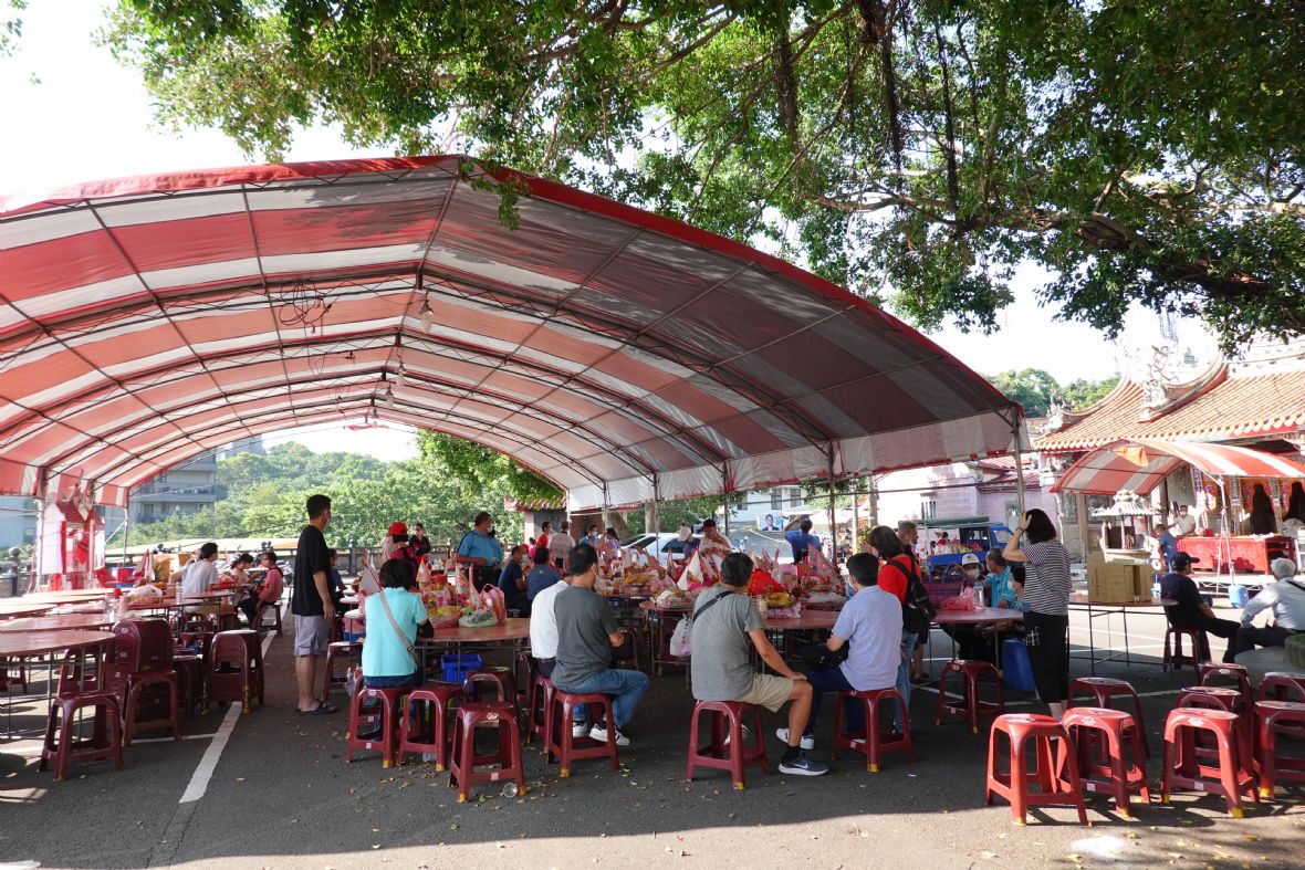 輪值區民眾參與普度（林美辰攝，2022）