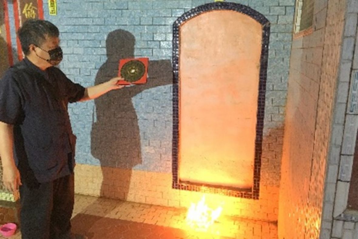 開塔門前的準備儀式