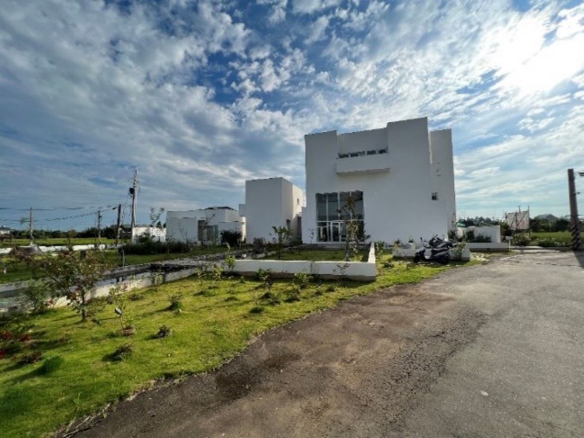 藏風苑建築本體西南側立面照片