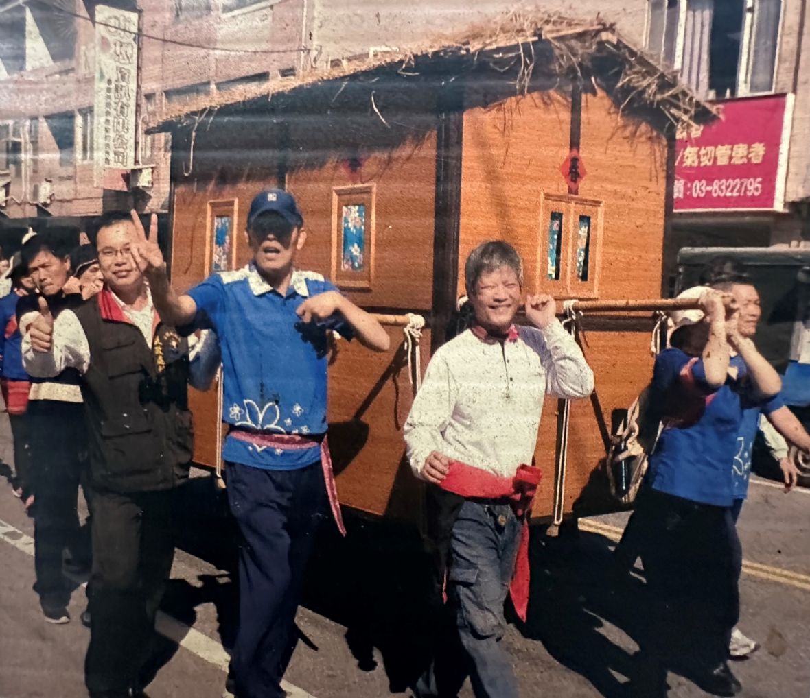 民國106 年花蓮市民體驗「扛屋搬家」