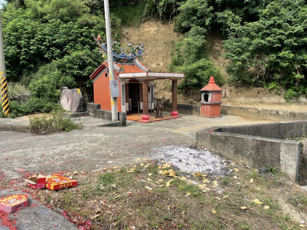 每年農曆7月29日村民都會到「打坑口」祭拜菜頭仔伯