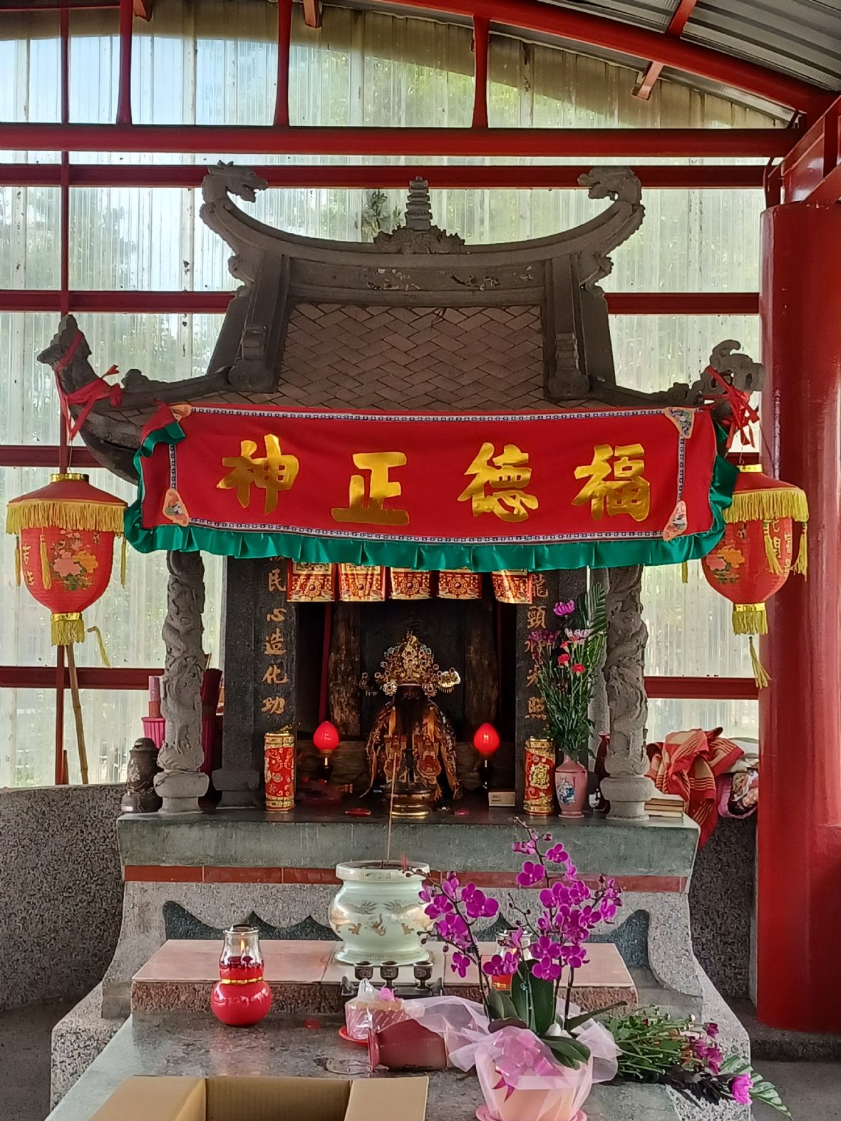 廟體正脊雙龍護塔裝飾