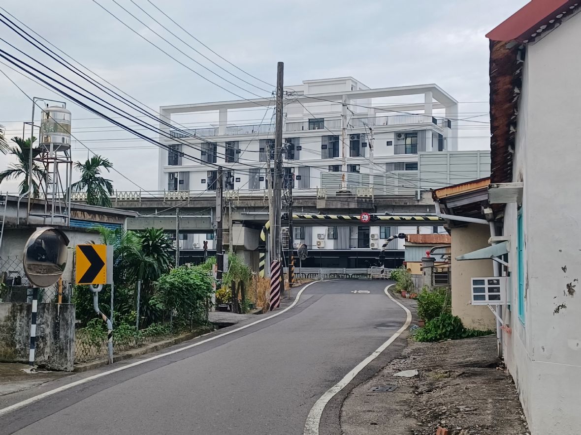 伯公附近還有鐵路經過