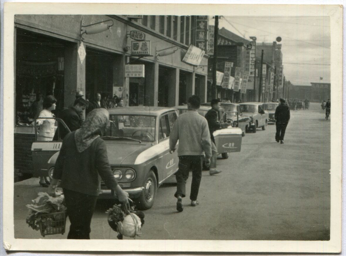 1.民國56年照片竹南鎮博愛街街街景。賴逢彰提供