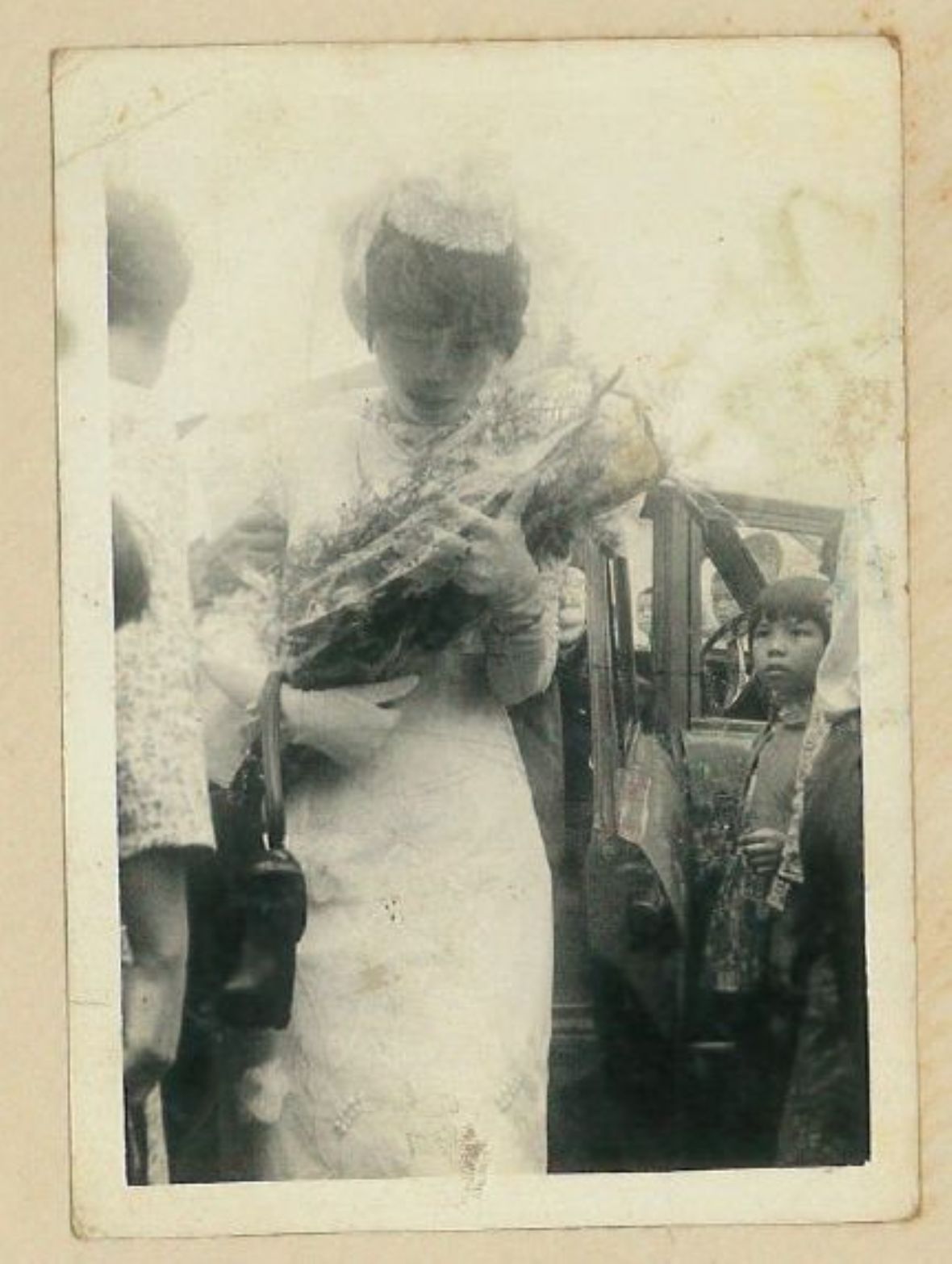 12.民國 57年曾林美惠出嫁 下 轎照片 。曾林美惠 /提供