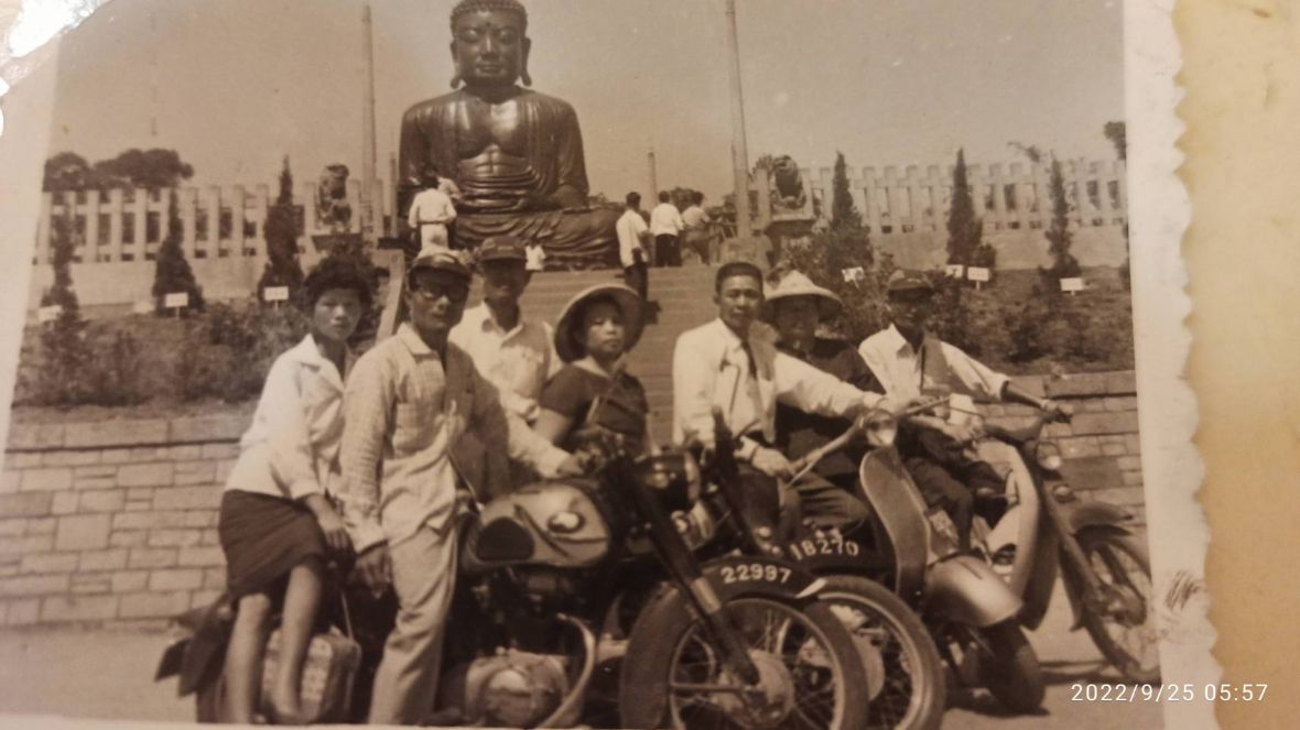 5.三劍客機車出遊八卦山。張興生提供