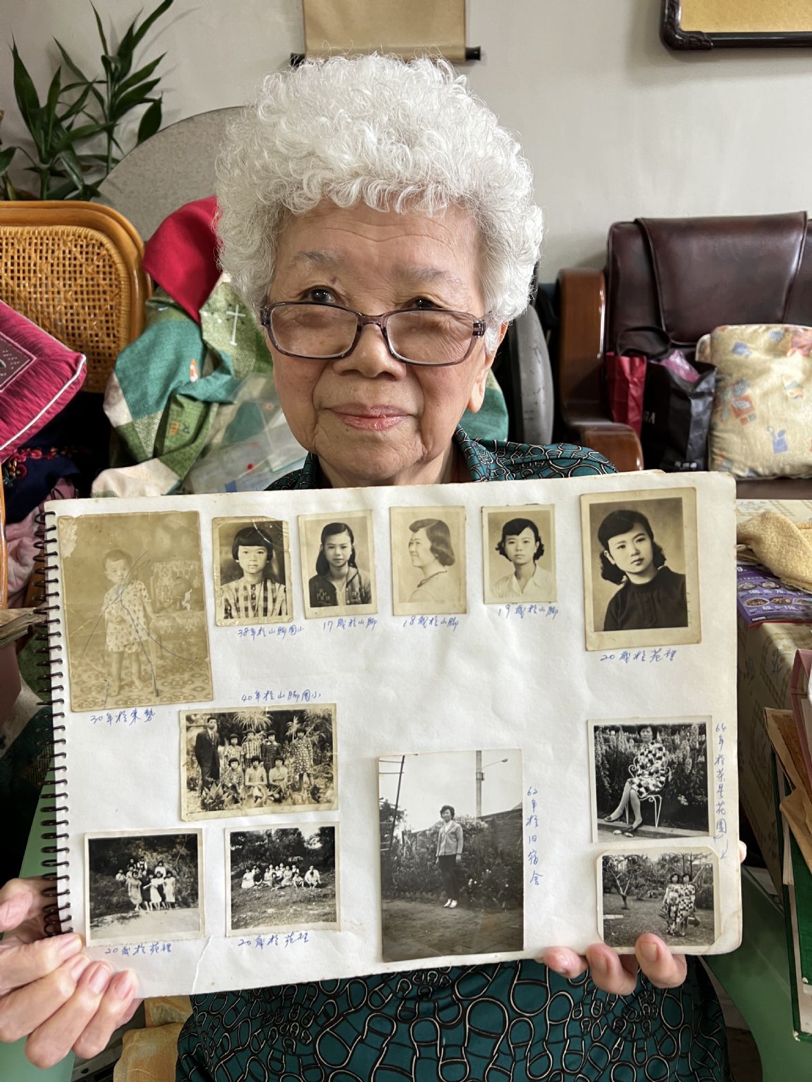 3. 余智粦與老照片剪報本。