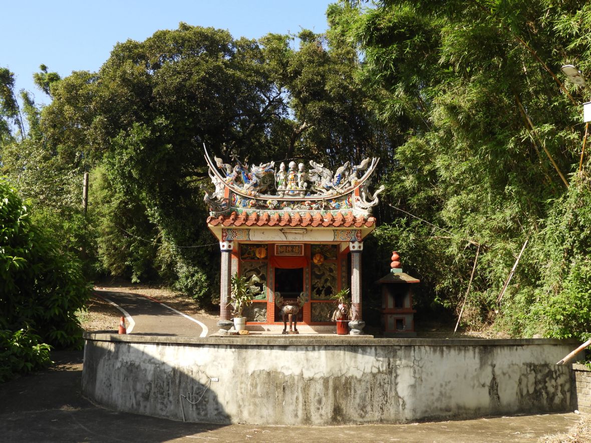 梁家奉祀的福德祠（林鑫咸攝，2023）