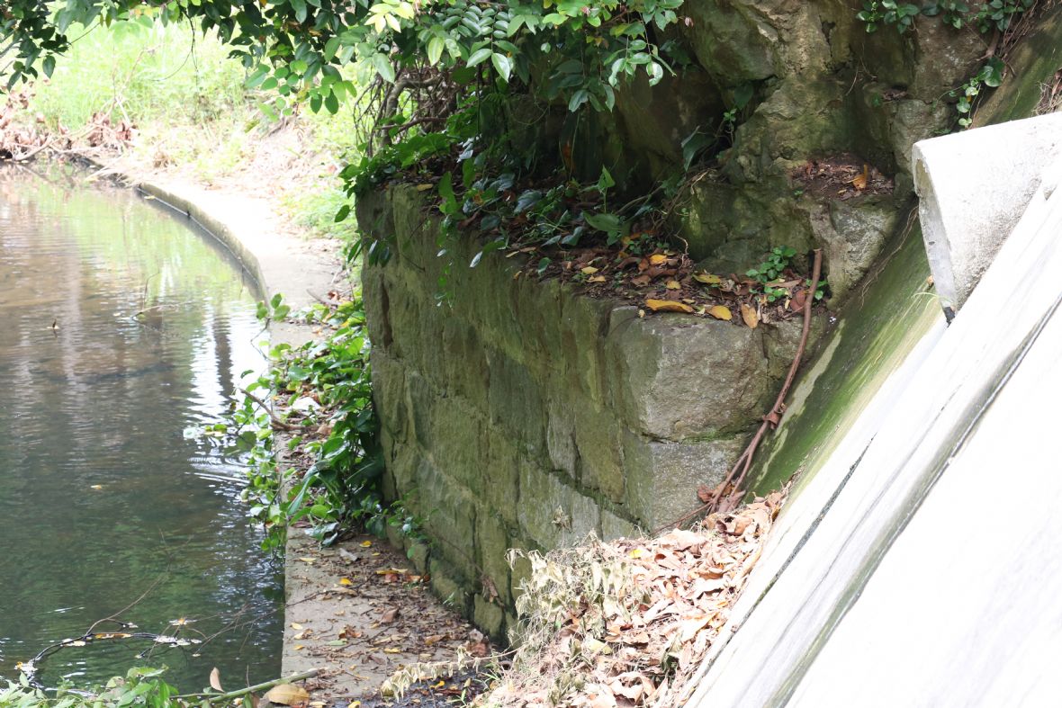 羊喜窩口火車路老橋墩東側橋墩殘跡