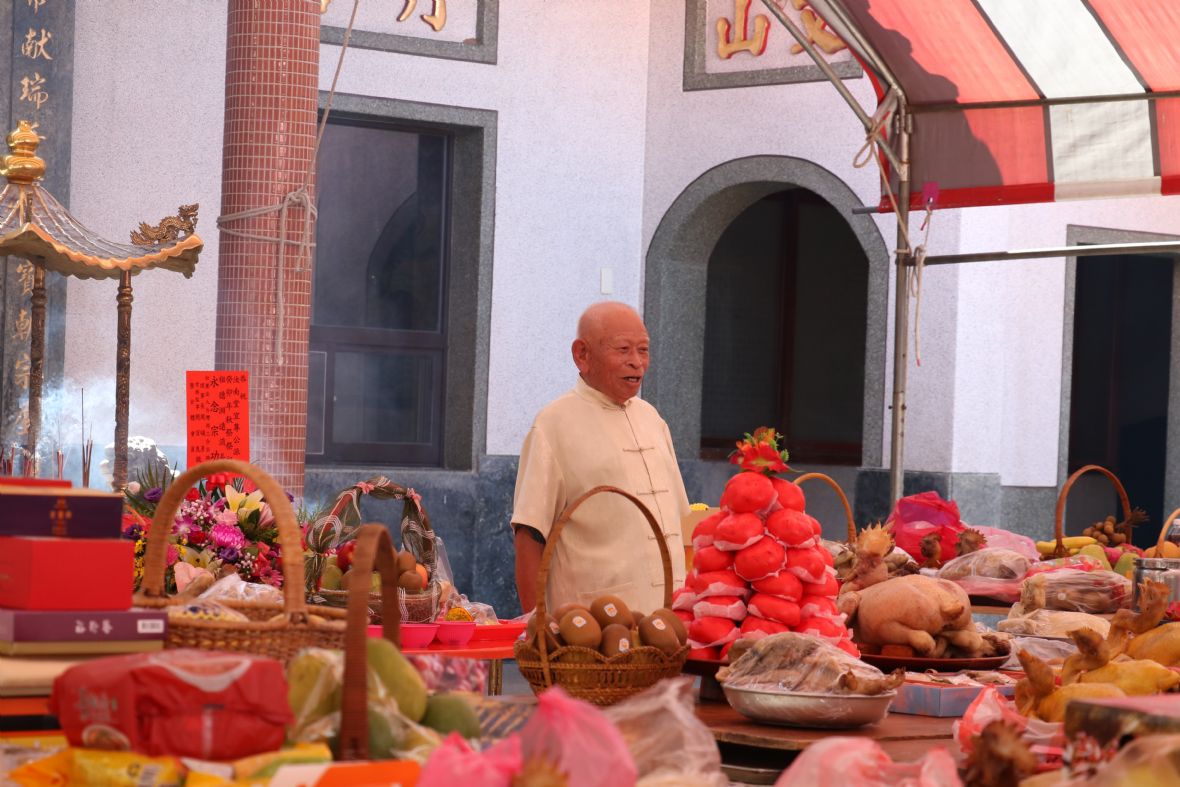 民國112年周三合公廳祭祖周廷鑑擔任三獻禮通生