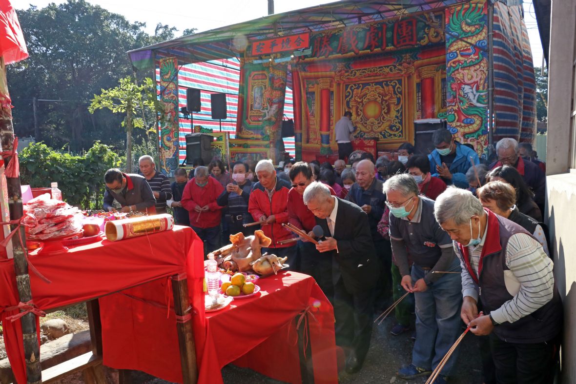 老湖口沙壩園伯公廟平安戲