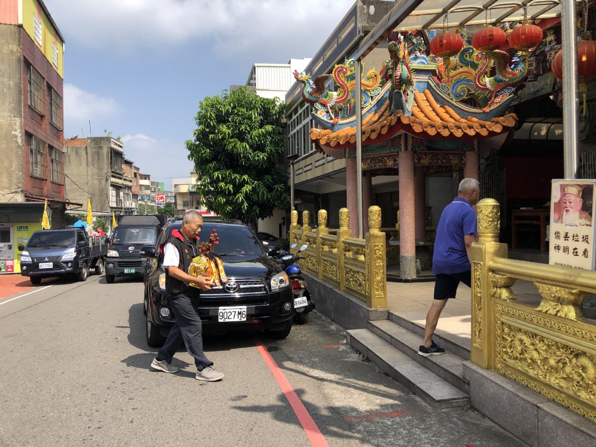 番子湖半路店伯公廟恭迎波羅汶三元宮三界爺來看戲