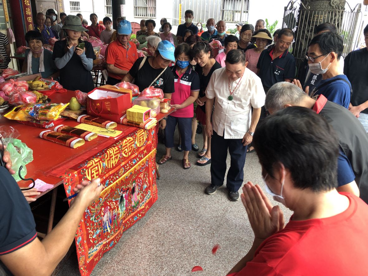 祭典尾聲的重頭戲-選新爐主