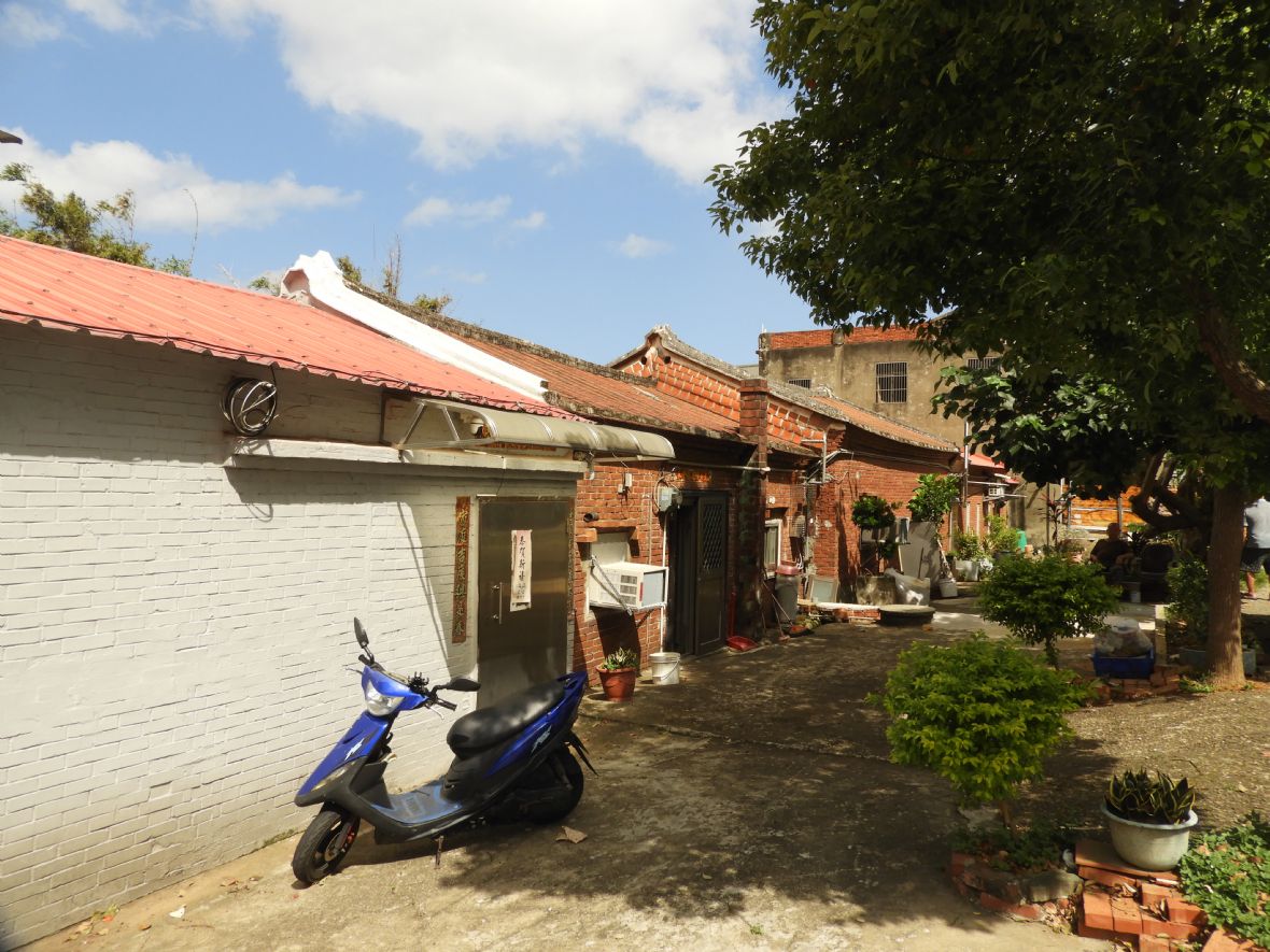 三和宮旁的劉屋夥房（林鑫咸攝，2024）