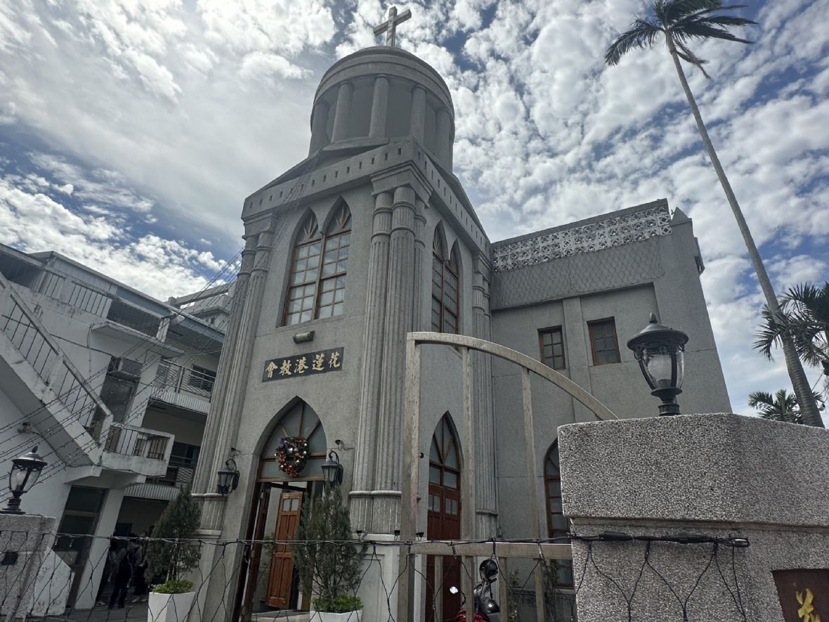 花蓮港基督長老教會為民國40年地震後新建，歷史僅70餘年（曾純純攝，2024）