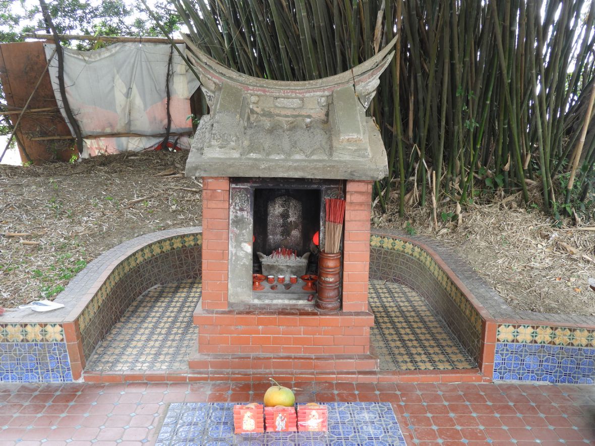 芝芭里庄大路下伯公廟的正殿（林鑫咸攝，2024）